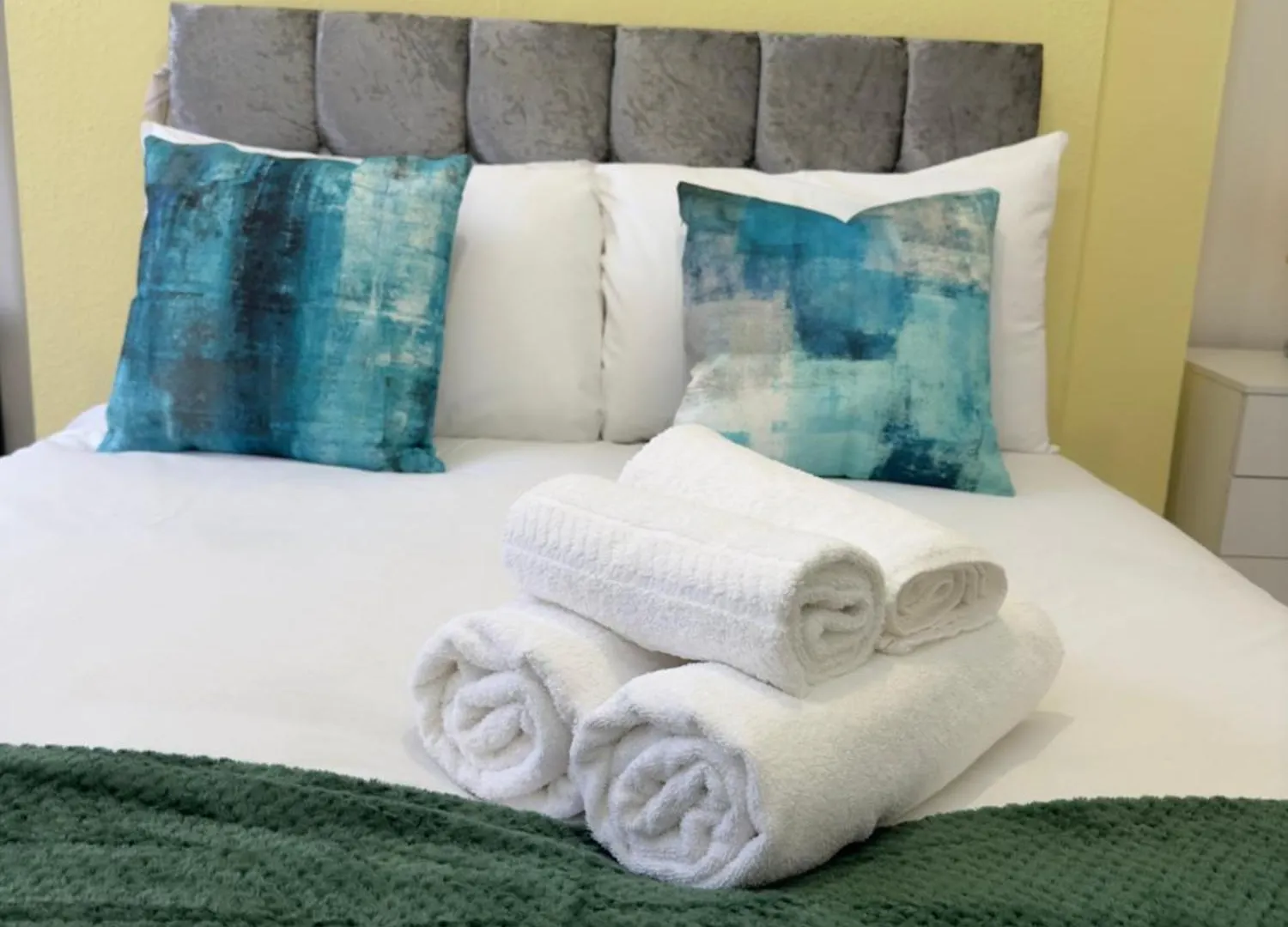 Newly Decorated 5-Bed Hackney Townhouse Villa London United Kingdom
