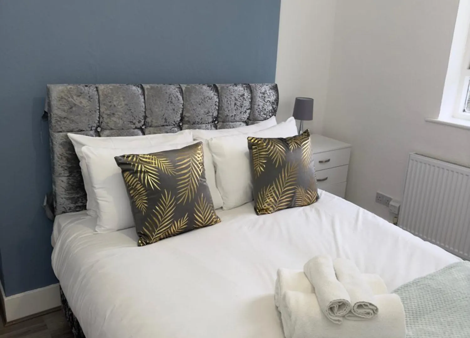 Holiday home Newly Decorated 5-Bed Hackney Townhouse Villa London