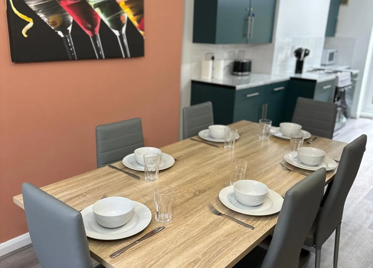 Newly Decorated 5-Bed Hackney Townhouse Villa London Holiday home