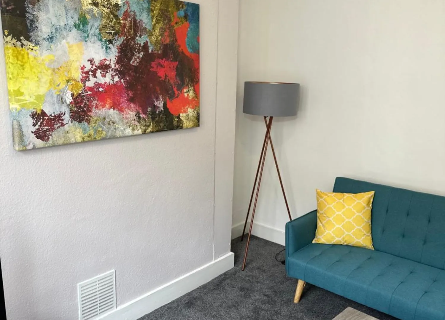 Newly Decorated 5-Bed Hackney Townhouse Villa London Holiday home