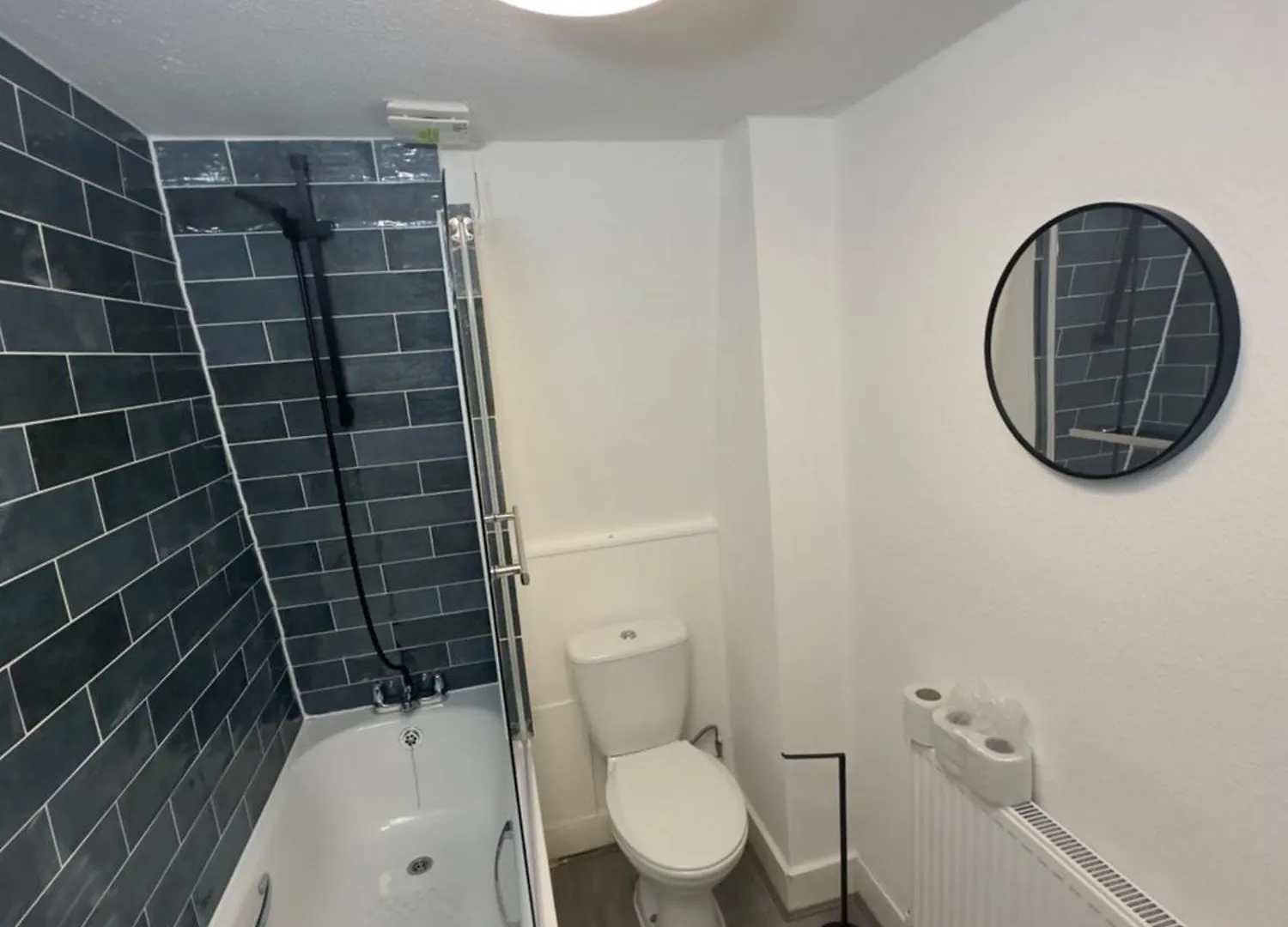 Newly Decorated 5-Bed Hackney Townhouse Villa London